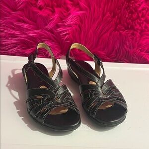 Elegant Black Women's NATURALIZER Sandals